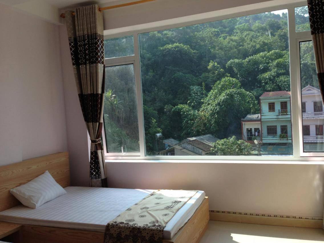 Quy Anh Hotel Bao Lac Town ภายนอก รูปภาพ