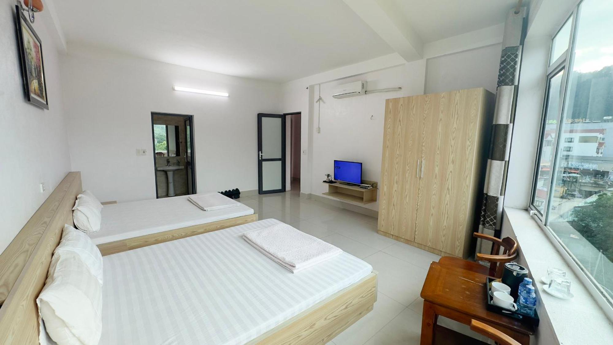 Quy Anh Hotel Bao Lac Town ภายนอก รูปภาพ