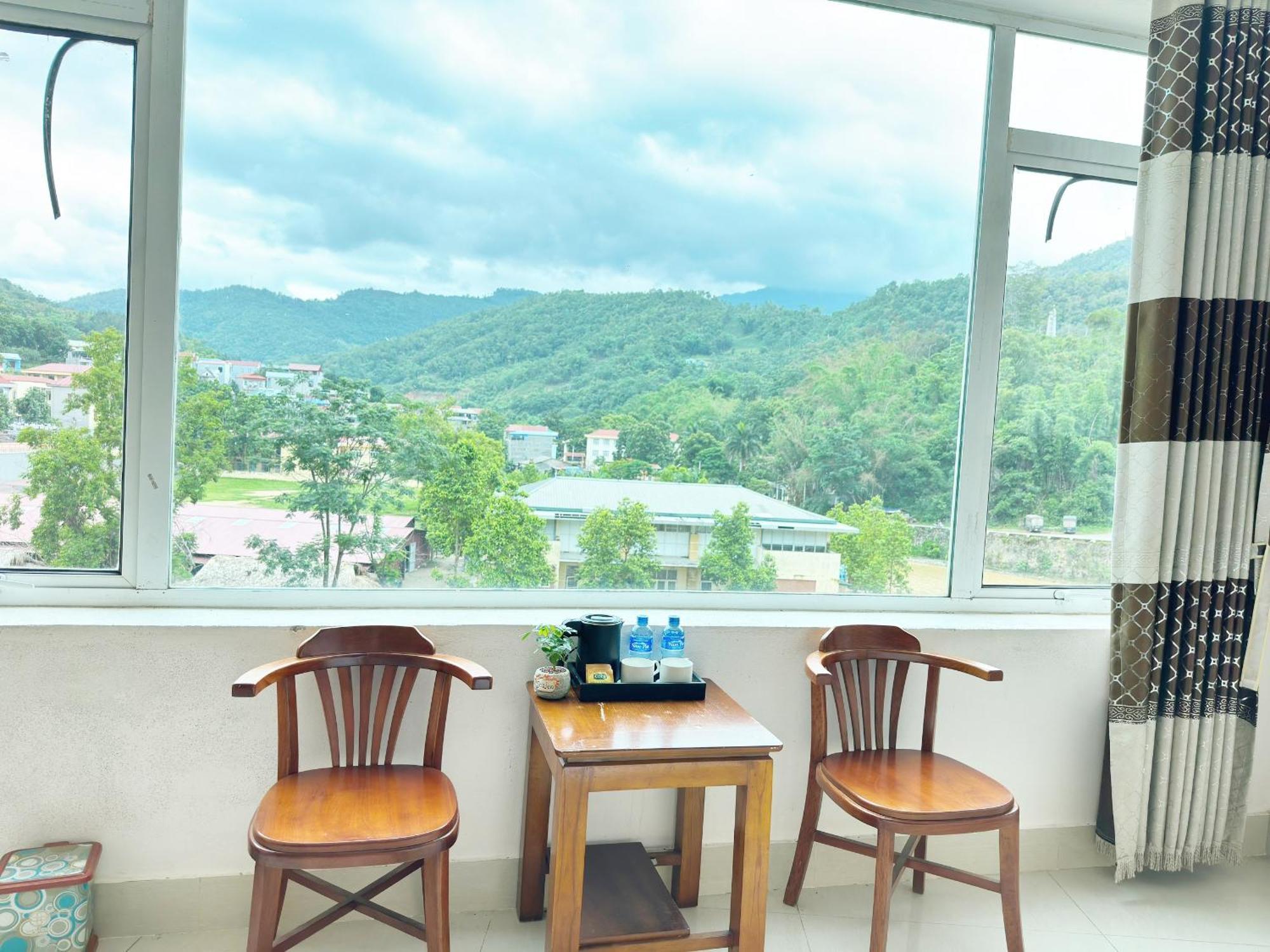 Quy Anh Hotel Bao Lac Town ภายนอก รูปภาพ