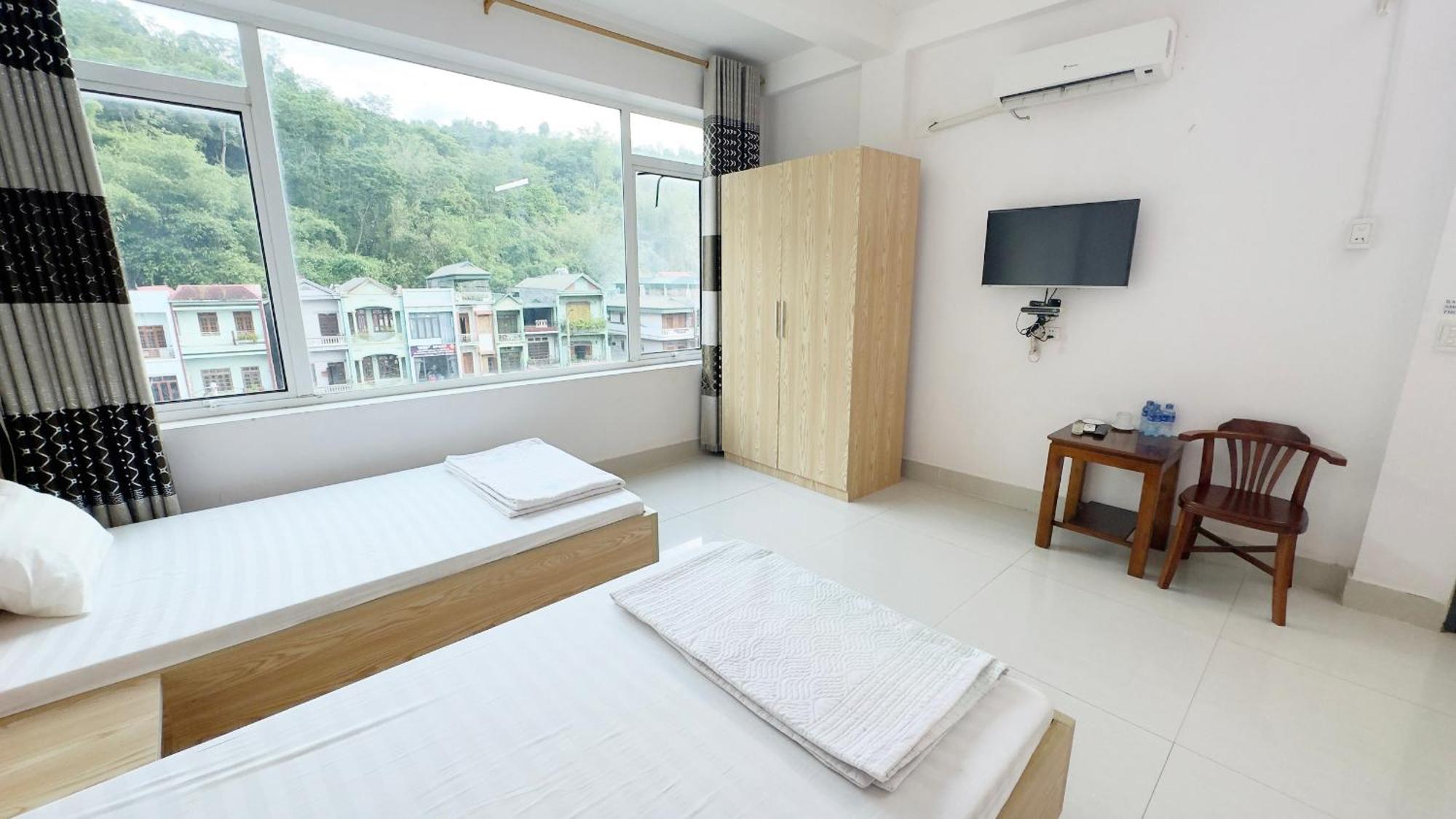 Quy Anh Hotel Bao Lac Town ภายนอก รูปภาพ