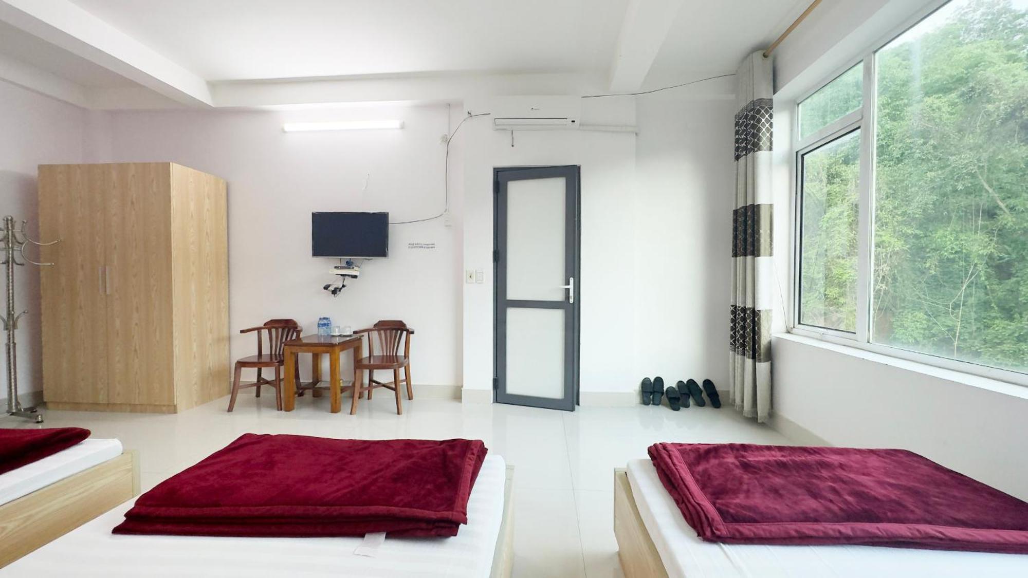 Quy Anh Hotel Bao Lac Town ภายนอก รูปภาพ