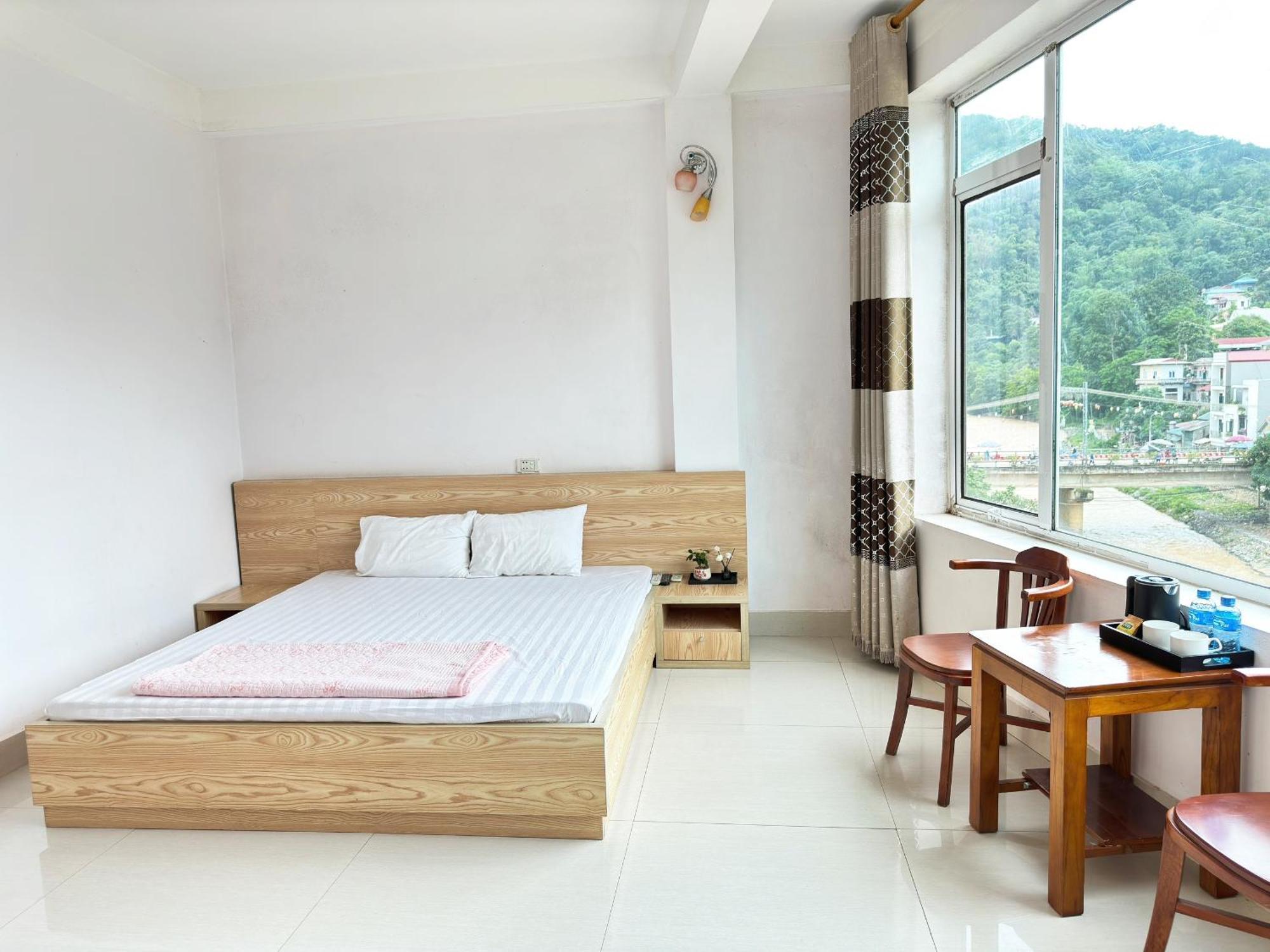 Quy Anh Hotel Bao Lac Town ภายนอก รูปภาพ